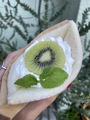 Soy whip sand at Whyte - VENUTS in Tokyo