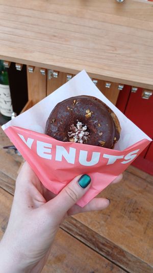 Tiramisu donut at Whyte - VENUTS in Tokyo