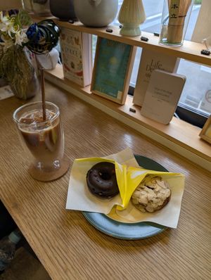  at Whyte - VENUTS in Tokyo