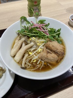 Shoyu ramen   at NRT - T's Tantan - T1 in Narita
