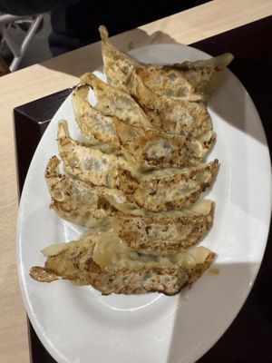 lv对面价格比外面贵点。  at NRT - T's Tantan - T1 in Narita