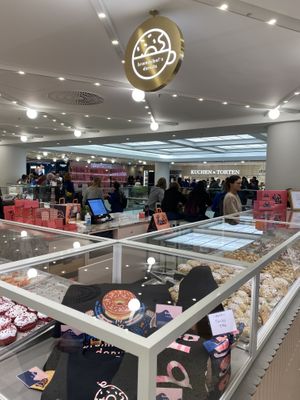 Hello  at Brammibal's Donuts - KaDeWe in Berlin