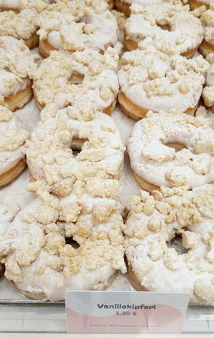 donut "Vanillekipferl" (vanilla cookie) at Brammibal's Donuts - KaDeWe in Berlin