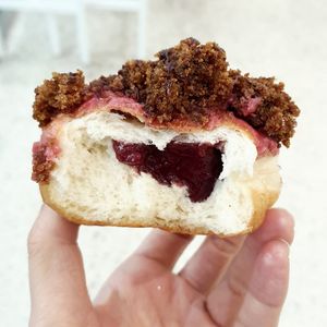donut "Cherry Gingerbread" - inside at Brammibal's Donuts - KaDeWe in Berlin
