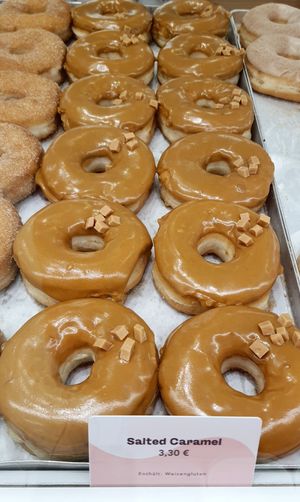 Flavor "Salted Caramel" #Veganuary at Brammibal's Donuts - KaDeWe in Berlin
