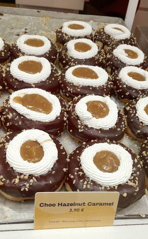 Flavor "Choc Hazelnut Caramel" #Veganuary at Brammibal's Donuts - KaDeWe in Berlin