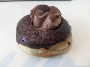 Mousse au Chocolat (4,40€) - 4/5 at Brammibal's Donuts - KaDeWe in Berlin