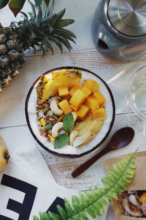 Mango smoothie bowl at Au-Vert in Nanning
