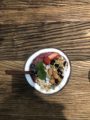 Smoothie bowl at Au-Vert in Nanning