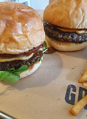 Burgers at Great Lakes in Tokyo