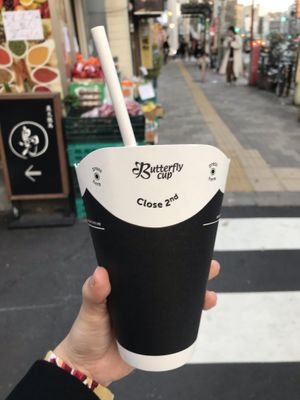 Milkshake to go ¥700 at Great Lakes in Tokyo