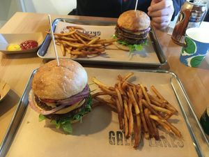 Hamburguer with fries  at Great Lakes in Tokyo