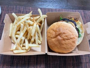 Superior burger  at Great Lakes in Tokyo