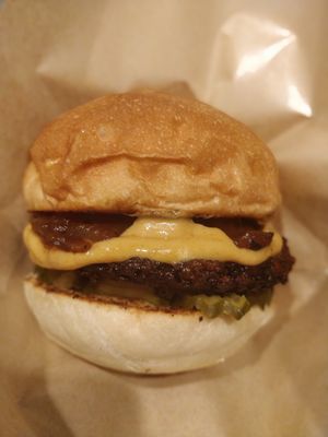 Michigan burger at Great Lakes in Tokyo