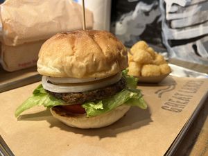 Ontario burger  at Great Lakes in Tokyo