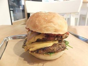 vegan burger at Great Lakes in Tokyo