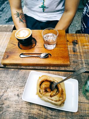 We had the vegan cinnamon roll and a soy latte. Would recommend 👏🏻 at Vita Brevis in Sitges