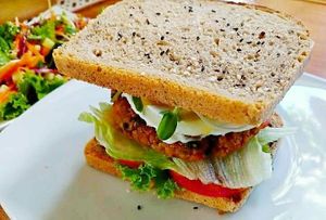 Vegan burger with super healthy patty at Horizon Cafe in Koh Samui