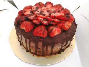 Choco & Strawberry Cake 100% vegan at Horizon Cafe in Koh Samui