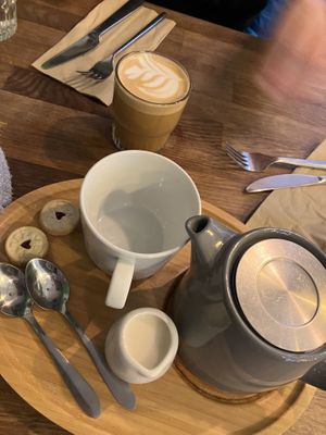 Earl grey tea w oat milk and coffeee  at Mr Cooper's Coffee House in Whitby