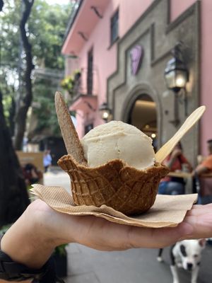 Nieve de mazapán   at Nieve de Olla in Mexico City