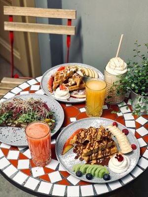 breakfats frappe, juice, guacamole toast and waffles ❤️‍🔥 at Palo Verde in Prague