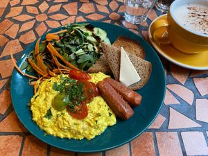 Scrambled tofu at Palo Verde in Prague