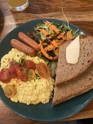 scrambled tofu at Palo Verde in Prague