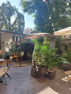 Adorbs courtyard at Palo Verde in Prague