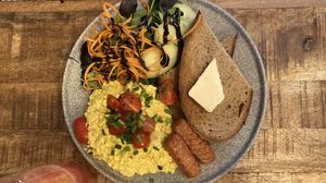 Scrambled tofu~🍴🌱  at Palo Verde in Prague