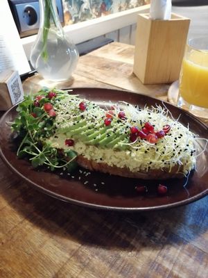 Avo & Tofu Toast at Palo Verde in Prague