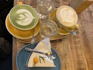 Drinks and cake  at Palo Verde in Prague