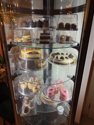 Desserts, didn’t try them but looked 👍🏿👍🏿👍🏿  at Palo Verde in Prague