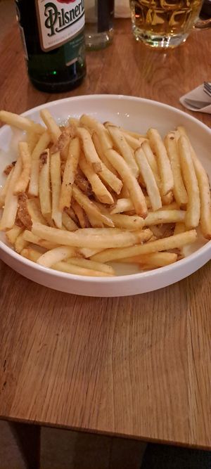 Chips huge portion at Palo Verde in Prague