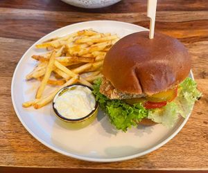 Chi*ken burger at Palo Verde in Prague