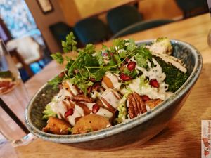 Palove Bowl, a gourmet quinoa and tempeh salad at Palo Verde in Prague