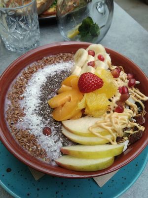 Smoothie bowl at Palo Verde in Prague