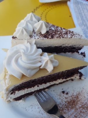 Tiramisu und Marzipan at Hippo Bio Vegan in Hannover