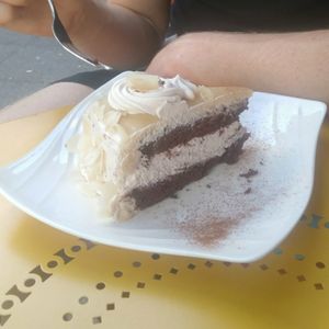 Marzipantorte at Hippo Bio Vegan in Hannover