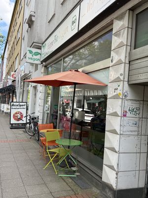 front  at Hippo Bio Vegan in Hannover