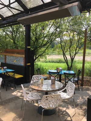Outside seating at Hot Chip Burger Bar in Rochester