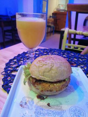 Hambúrguer de feijão branco at Mascavo in Salvador