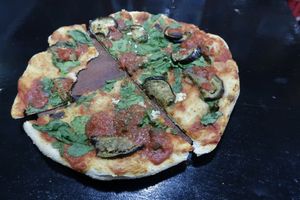 vegan pizza at Minuteman Pizza in Uyuni