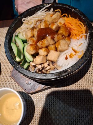 Vegan tofu teriyaki bibambap at Akasaka in Milton Keynes
