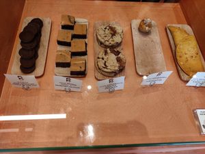 Pâtisseries at Buddy Buddy in Brussels