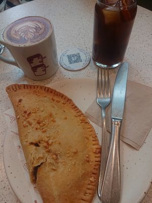 Savoury pastry (sweet potato, peanut butter), Hey Buddy Drink and Cold Brew at Buddy Buddy in Brussels