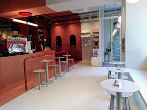 Eat-in space + shopping corner at Buddy Buddy in Brussels