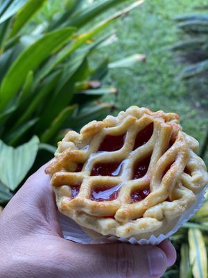 Pastel de fresa y piña  at Café Monteverde in Monteverde