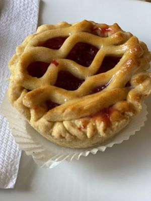 Pie de fresa y piña at Café Monteverde in Monteverde