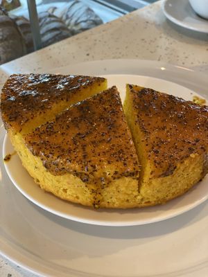 Pan de maracuyá (bizcocho) at Café Monteverde in Monteverde